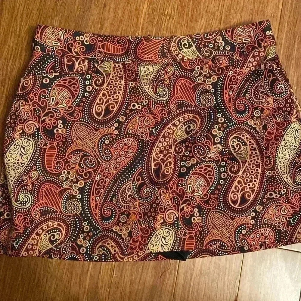 Lady Hagen paisley skort - size 6 - rear zip - pockets - orange color pallet